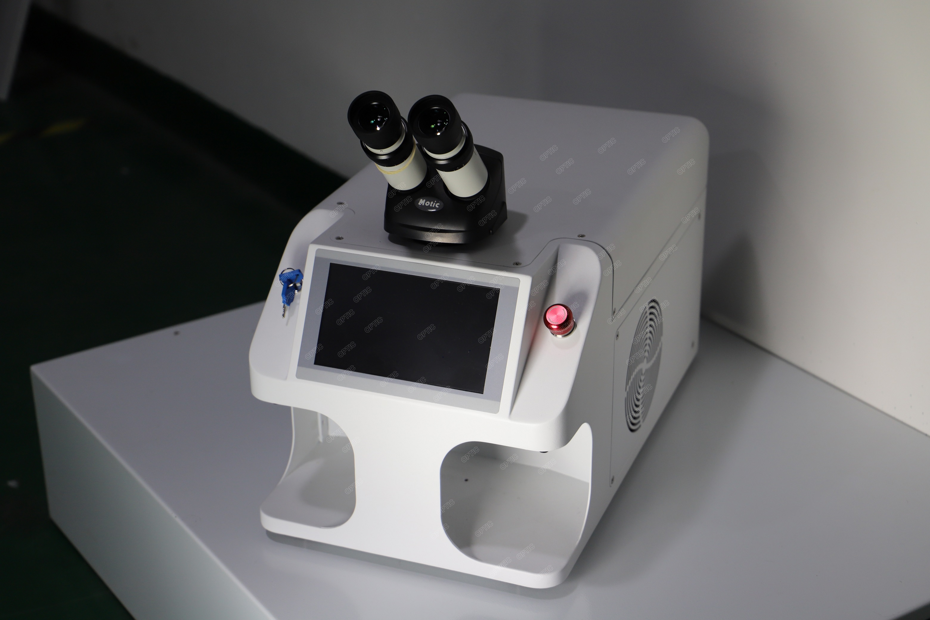 mini jewelry laser welding machine OPTIC Technology