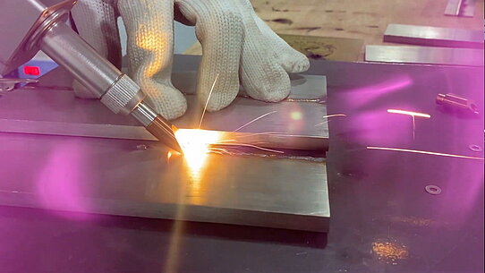 Start laser welding 8 mm stainless steel