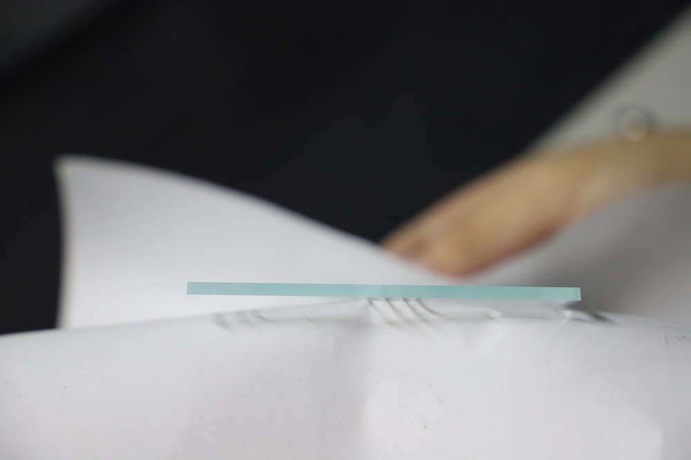 glass laser cutting sample